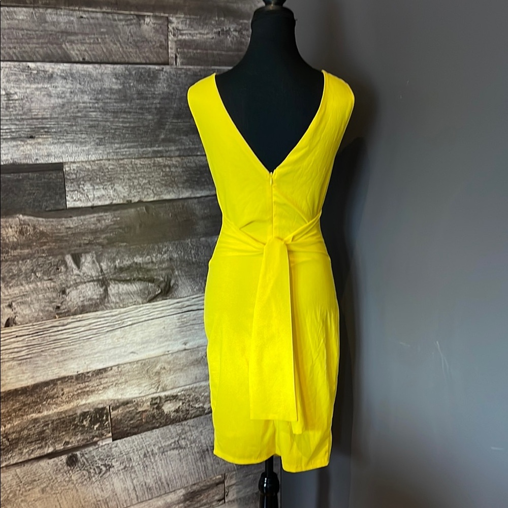 Yellow Sleeveless Dress - Picture 3 of 4
